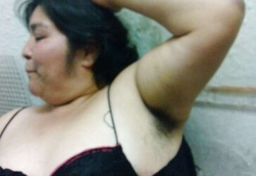 Una peluda muy puta