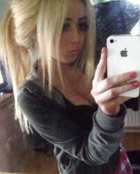 Steamy Teenager Selfpics