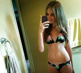 Steamy Teenager Selfpics