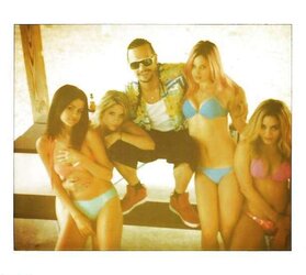 Selena Gomes Vanessa Hudgens Ashley Benson