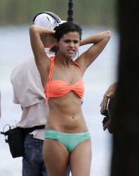 Selena Gomes Vanessa Hudgens Ashley Benson