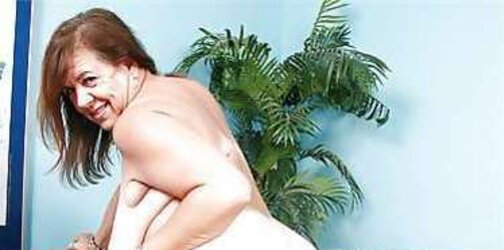 PLUMPER Mature Fuckslut Grace 44FF Vol