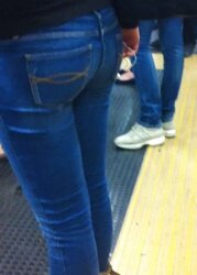 HOTTEST BACKSIDES - street 11 (comment satisfy)