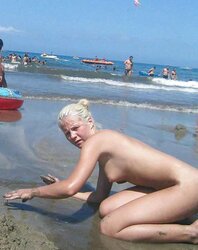 Blondes have more joy