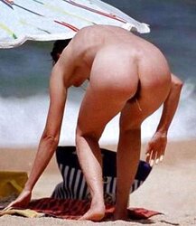 Naturist beach tampons