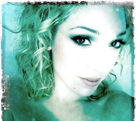 Lily LaBeau a.k.a Lily Luvs Pictures - nm