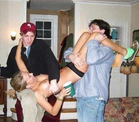 Mingle bare in public