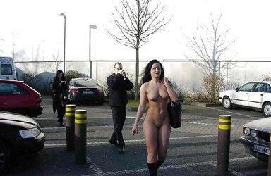 Mingle bare in public