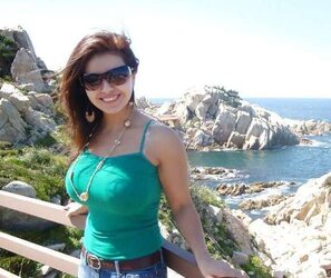 Not bare huge-titted facebookwomen 13.