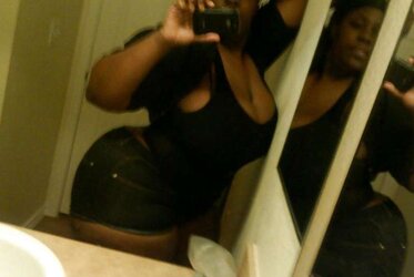 Remarkable Dark-Hued PLUMPER