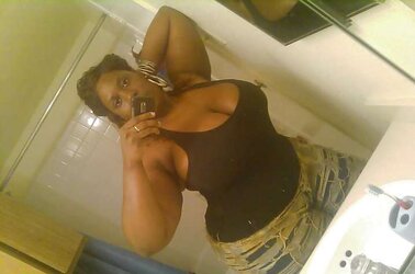 Remarkable Dark-Hued PLUMPER