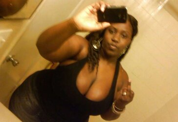 Remarkable Dark-Hued PLUMPER