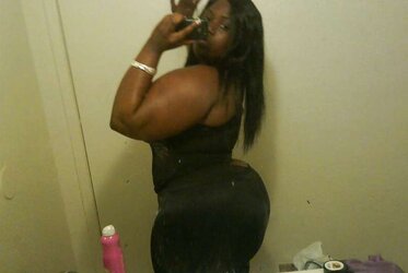 Remarkable Dark-Hued PLUMPER