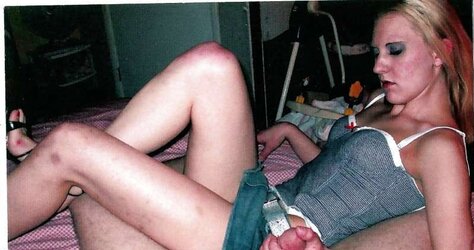 Super-Sexy Blondie Blow Mega-Bitch