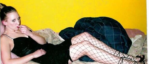 Super-Sexy Blondie Blow Mega-Bitch