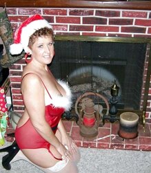 Chicks with Christmas Spirit