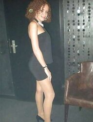 Damsels in high-heeled shoes and nylon