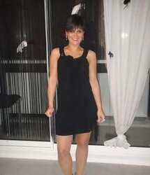 Damsels in high-heeled shoes and nylon