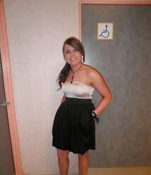 Damsels in high-heeled shoes and nylon