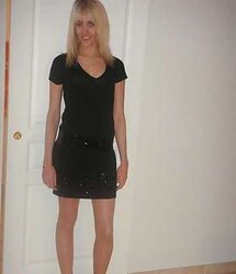 Damsels in high-heeled shoes and nylon