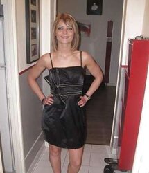 Damsels in high-heeled shoes and nylon