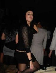 Damsels in high-heeled shoes and nylon