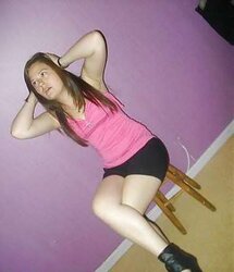 Damsels in high-heeled shoes and nylon