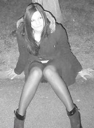 Damsels in high-heeled shoes and nylon