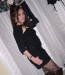 Damsels in high-heeled shoes and nylon