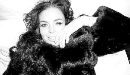 Lindsay Lohan ... Wonderful In Apartment Hotel