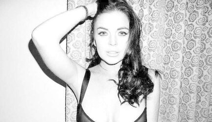 Lindsay Lohan ... Wonderful In Apartment Hotel