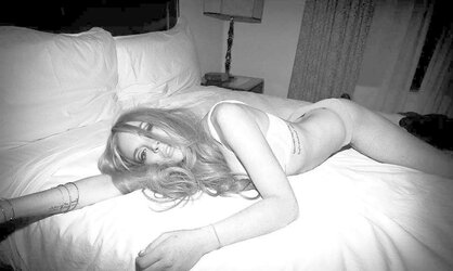 Lindsay Lohan ... Wonderful In Apartment Hotel