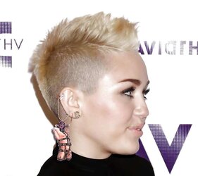 Giantess Miley Wears Her Gimps as Jewelry