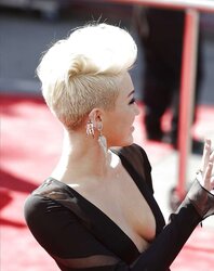 Giantess Miley Wears Her Gimps as Jewelry