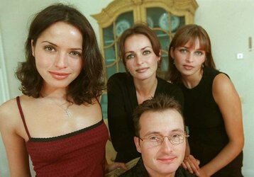 Popstar Andrea Corr lil' without bra boobs gallery(You like?)