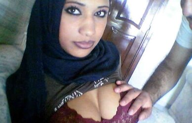 Hijab chicks