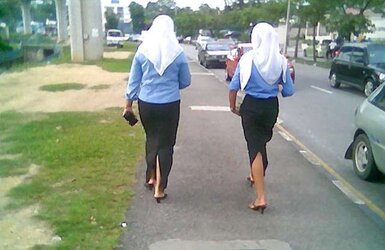 Hijab chicks