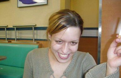 Swedish gal posing and gargling (downscaled)
