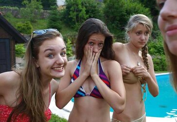 Teentits at the pool