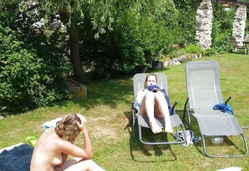 Teentits at the pool