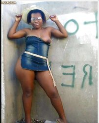 Caderona negrita (BROAD THIGHS)