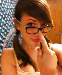 Peekandplay, an extreme fledgling with 32GG titties