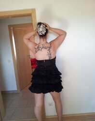 Schwarzes kleid grrr