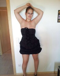 Schwarzes kleid grrr