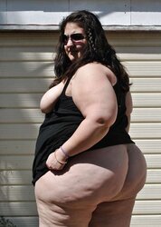 LARGE INEXPERIENCED PLUMPER DARK-HAIRED WITH A IMMENSE BUM AND HEFTY HIPS