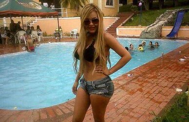 Una puta mas, another hoe..