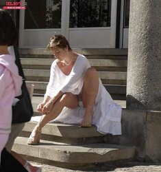 SDRUWS2 - UPSKIRTS AND PUBLIC DISPLAYS