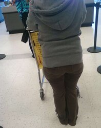PUBLIC PLUMPER CANDID SHOTS