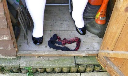 Naughtynursie schoolgirl photos