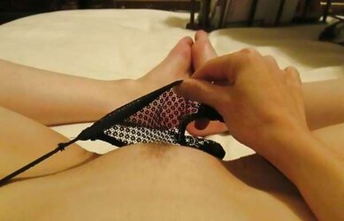 Teenagers with meaty g-spot titties - Chicks mit geilen Venushuegel